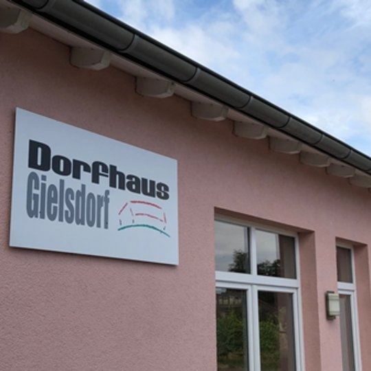 Das Foto zeigt das Dorfhaus, Foto: Gemeinde Alfter - vergrößerte Darstellung öffnen