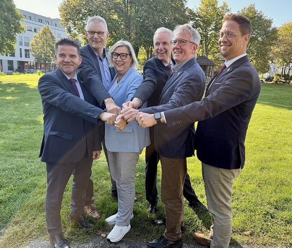 Die linksrheinischen Bürgermeister begehen 10-jähriges Jubiläum der Interkommunale Zusammenarbeit. (Foto: Gemeinde Alfter)