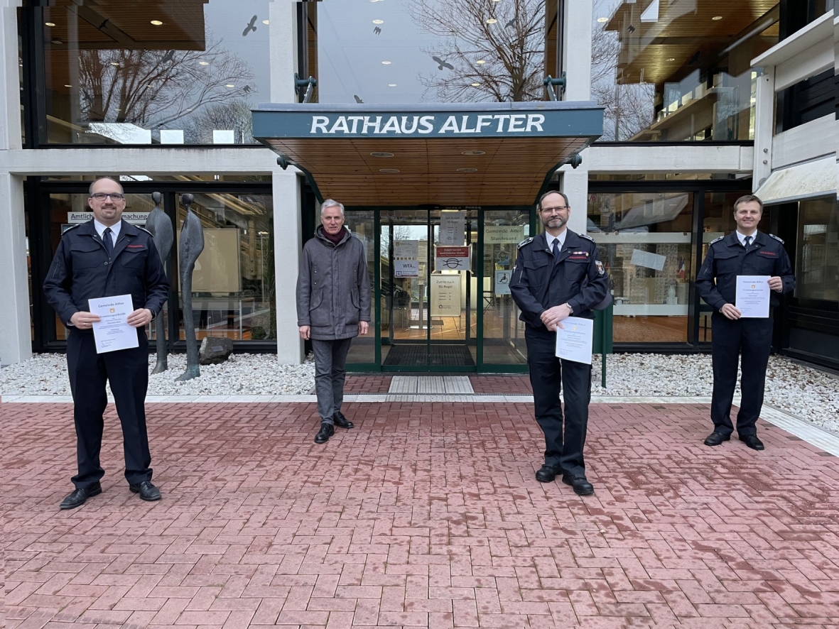 Das Foto zeigt die neue Alfterer Wehrführung. - vergrößerte Darstellung öffnen