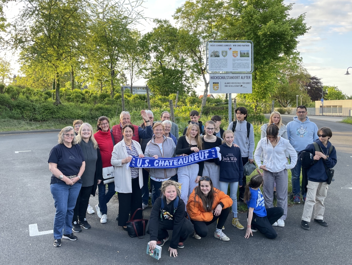 Abfahrt in die Partnerstadt (Foto: Andreas Schmidt Abfahrt in die Partnerstadt (Foto: Andreas Schmidt) - vergrößerte Darstellung öffnen