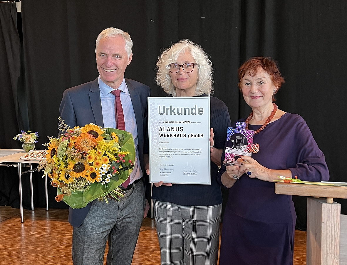 Da Foto zeigt die Presiträger des Inklusionspreises 1014 - vergrößerte Darstellung öffnen